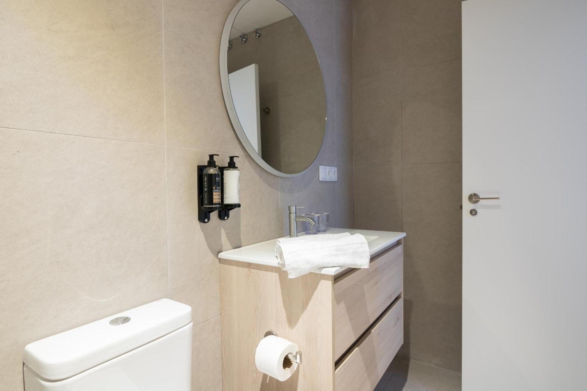 Dorm4You Arena Standar Junior Valensiya Dış mekan fotoğraf